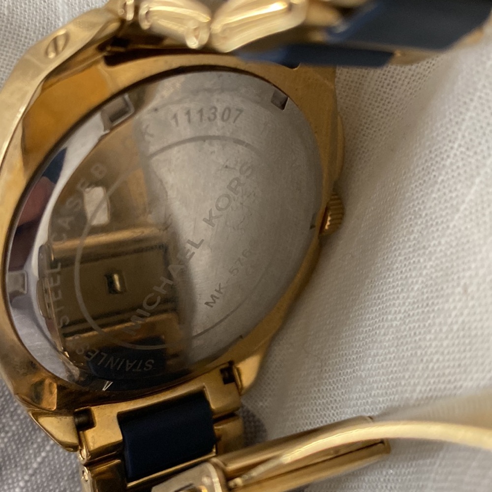 Mens Michael Kors watch - Picture 2 of 2